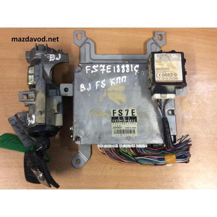 FS7E18881C Mazda Engine control Unit 